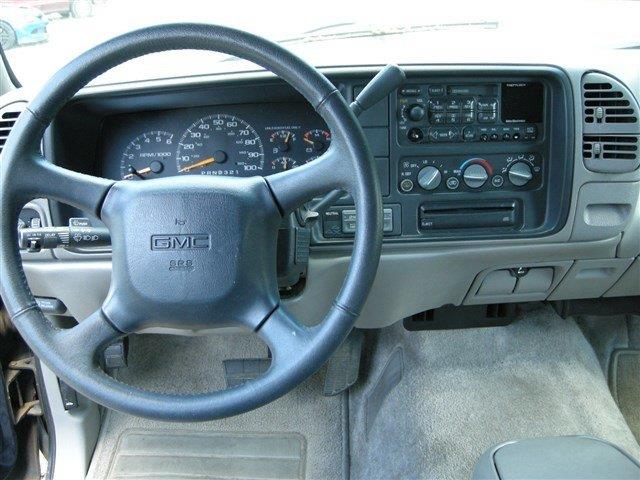 1999 GMC Yukon SLT