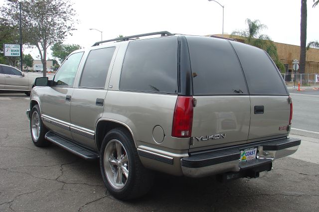1999 GMC Yukon GXP