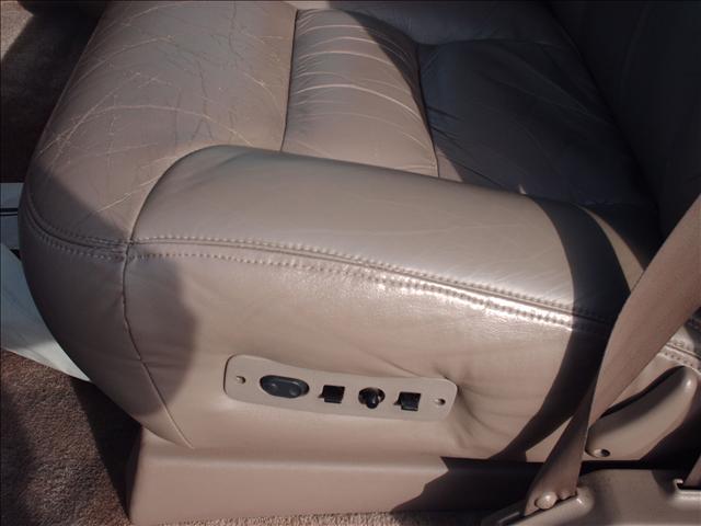 1999 GMC Yukon Base