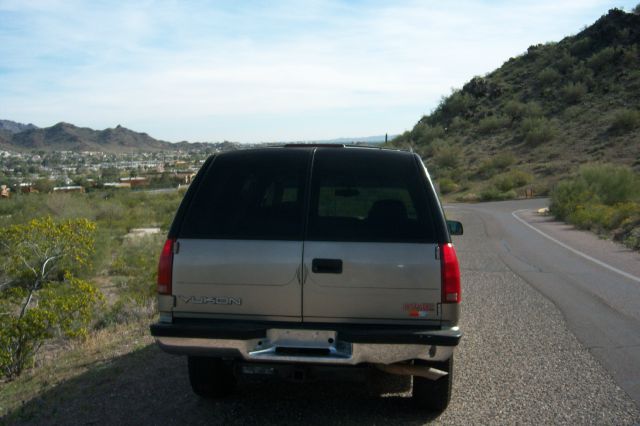 1999 GMC Yukon 4x4 Crew Cab LE