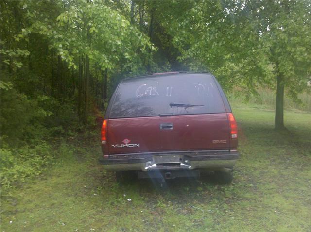 1999 GMC Yukon Unknown