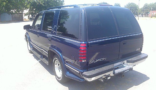 1999 GMC Yukon GXP
