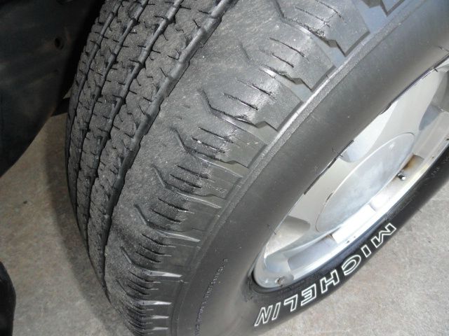 1999 GMC Yukon Wagon SE