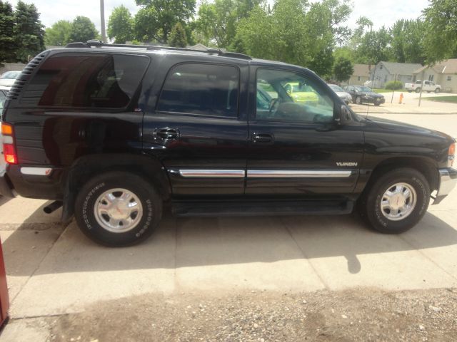 2000 GMC Yukon 4x4 Crew Cab LE