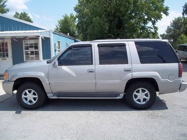 2000 GMC Yukon 4x4 Crew Cab LE