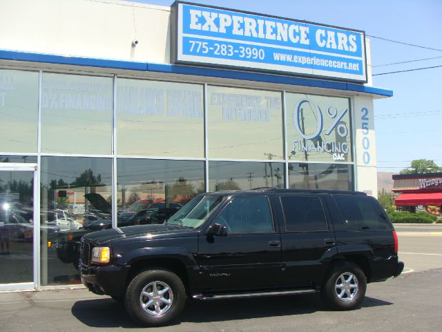 2000 GMC Yukon EX Sedan 4D