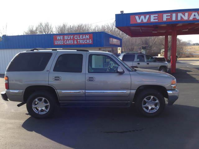 2001 GMC Yukon Crew Cab 167 Inch WB 4WD DRW LT 4x4 Truck