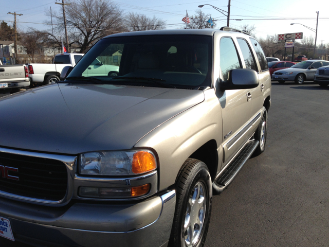 2001 GMC Yukon Crew Cab 167 Inch WB 4WD DRW LT 4x4 Truck