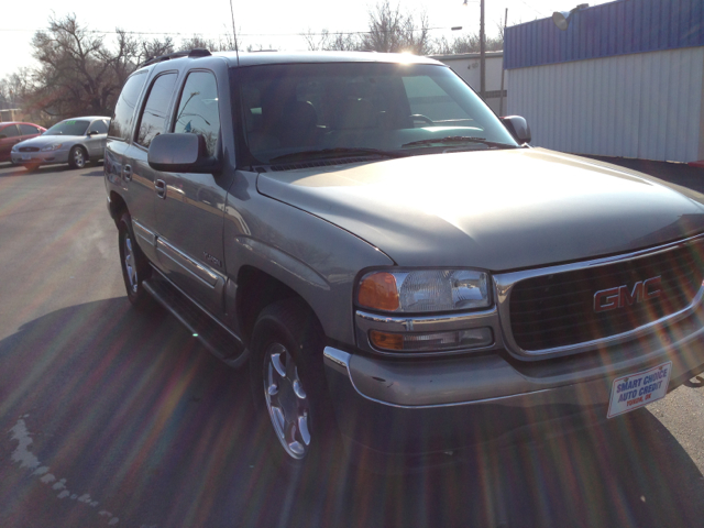 2001 GMC Yukon Crew Cab 167 Inch WB 4WD DRW LT 4x4 Truck