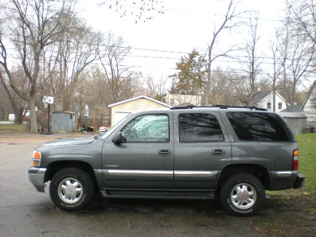 2001 GMC Yukon 4x4 Crew Cab LE