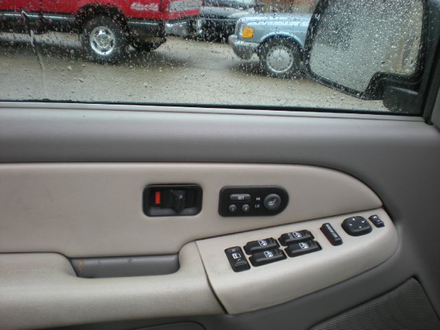 2001 GMC Yukon 4x4 Crew Cab LE