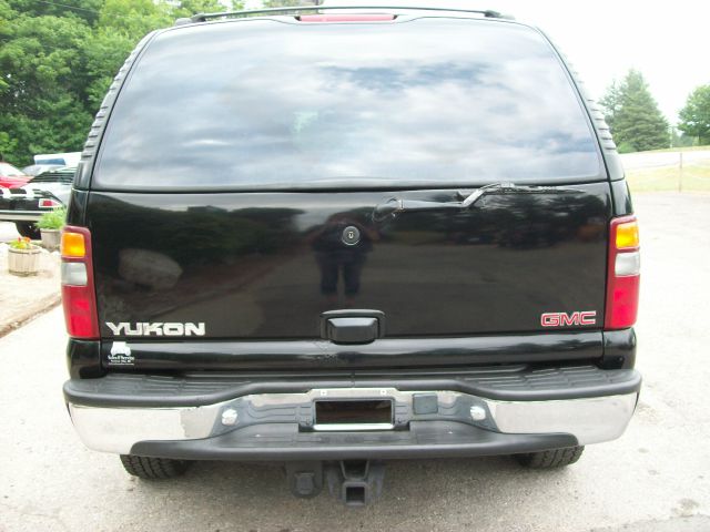 2001 GMC Yukon 4x4 Crew Cab LE