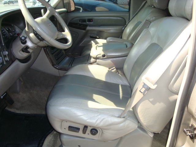 2001 GMC Yukon EX Sedan 4D