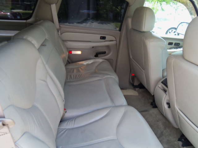 2002 GMC Yukon Ram 3500 Diesel 2-WD