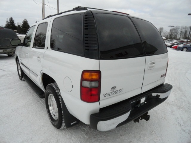 2002 GMC Yukon Ram 3500 Diesel 2-WD