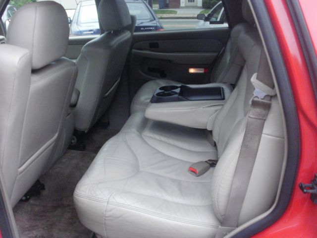 2002 GMC Yukon Ram 3500 Diesel 2-WD