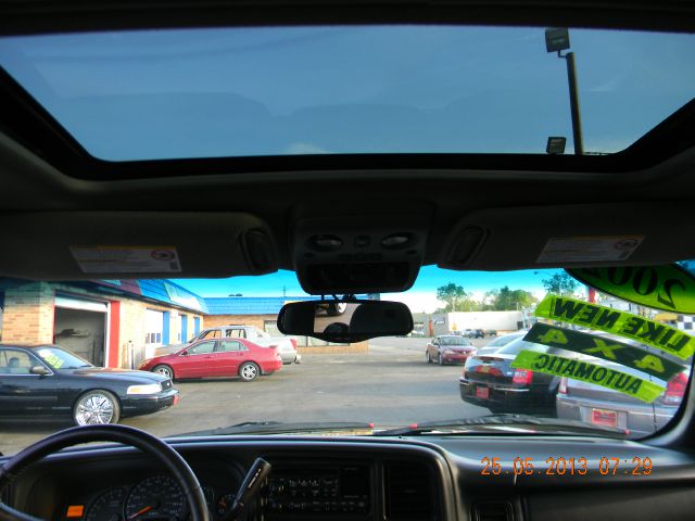 2002 GMC Yukon Ram 3500 Diesel 2-WD