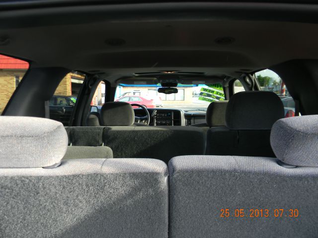 2002 GMC Yukon Ram 3500 Diesel 2-WD