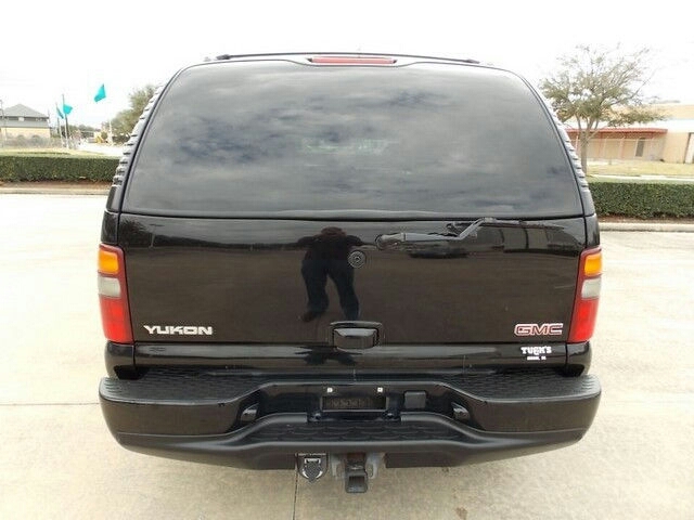 2002 GMC Yukon EX Sedan 4D