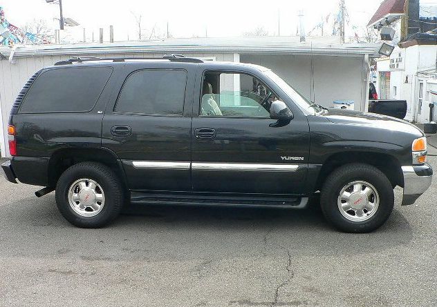 2002 GMC Yukon Ram 3500 Diesel 2-WD