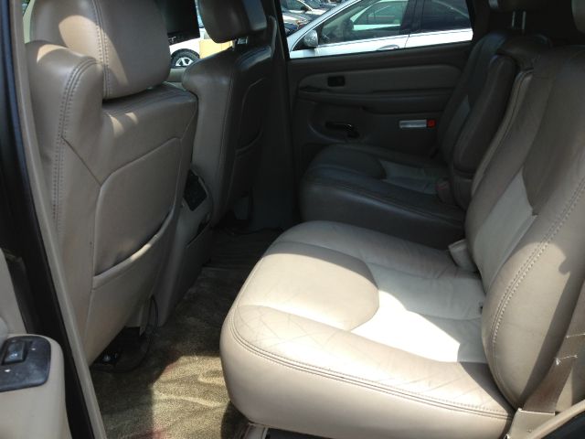 2003 GMC Yukon EX Sedan 4D