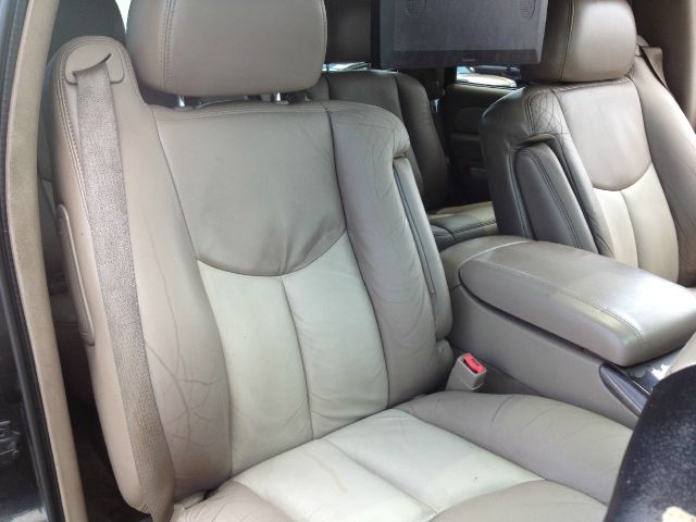 2003 GMC Yukon EX Sedan 4D