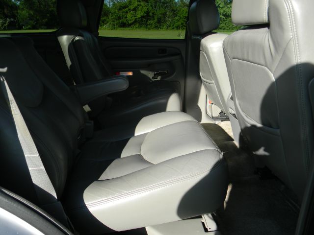 2003 GMC Yukon Base