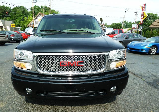 2003 GMC Yukon EX Sedan 4D