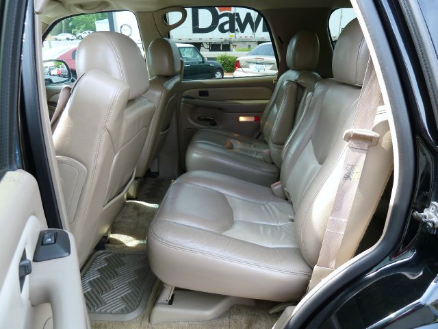 2003 GMC Yukon EX Sedan 4D