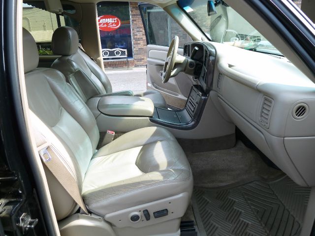 2003 GMC Yukon EX Sedan 4D