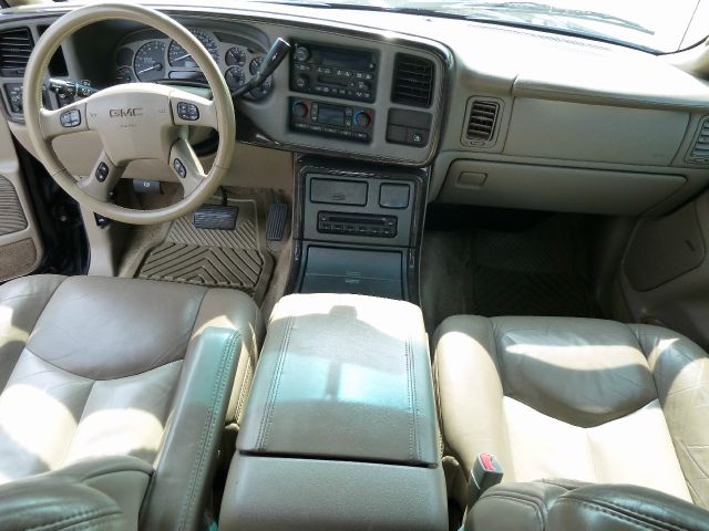 2003 GMC Yukon EX Sedan 4D
