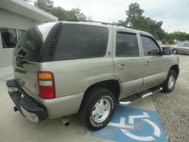 2003 GMC Yukon Ram 3500 Diesel 2-WD