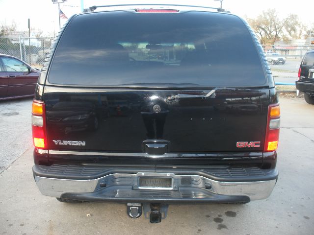 2003 GMC Yukon Ram 3500 Diesel 2-WD