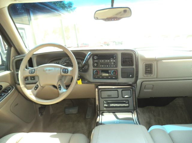 2003 GMC Yukon EX Sedan 4D