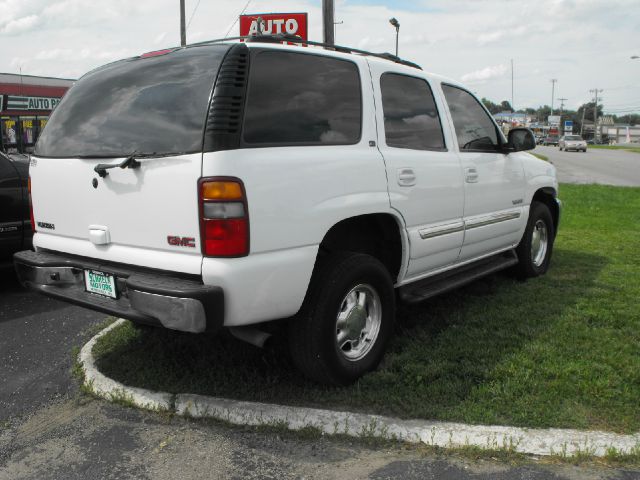 2003 GMC Yukon Ram 3500 Diesel 2-WD