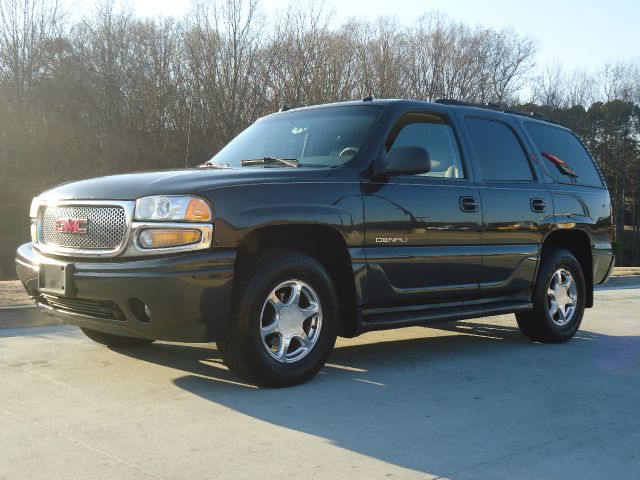 2003 GMC Yukon EX Sedan 4D