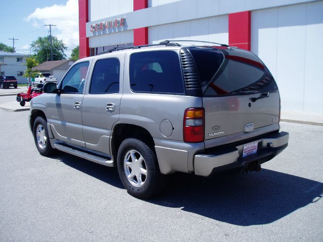 2003 GMC Yukon EX Sedan 4D