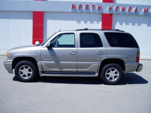 2003 GMC Yukon EX Sedan 4D