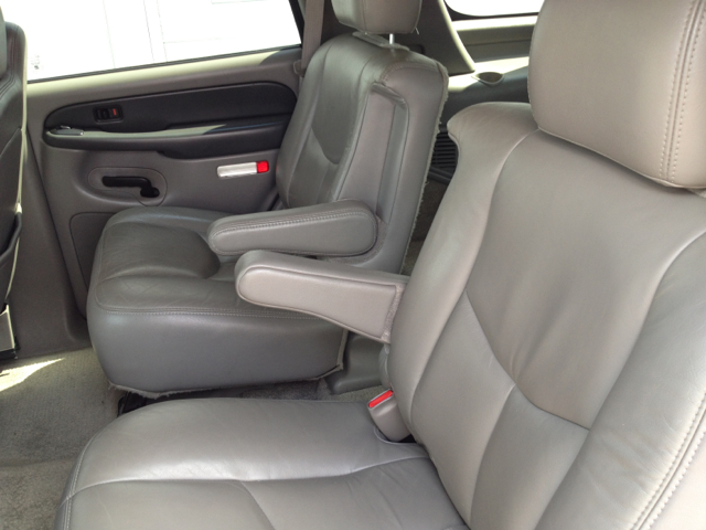 2003 GMC Yukon Ram 3500 Diesel 2-WD