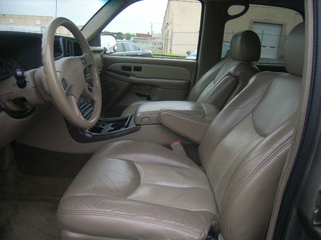 2003 GMC Yukon Base