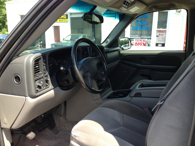 2003 GMC Yukon Ram 3500 Diesel 2-WD