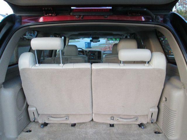 2003 GMC Yukon Ram 3500 Diesel 2-WD