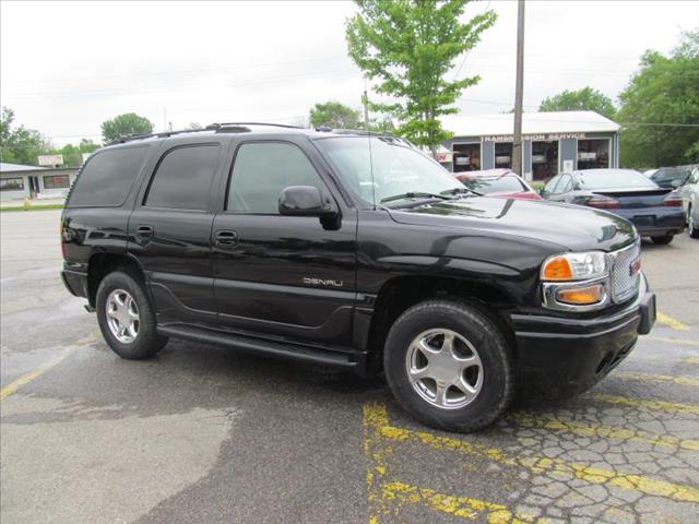 2003 GMC Yukon EX Sedan 4D