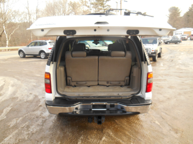 2003 GMC Yukon Ram 3500 Diesel 2-WD