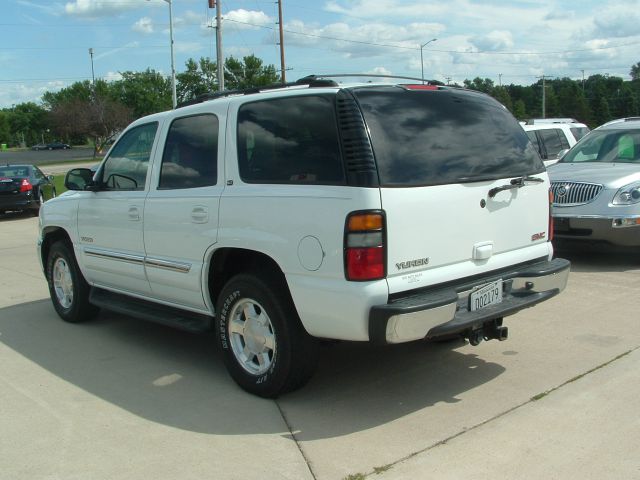 2004 GMC Yukon 3.0 SI Coupe