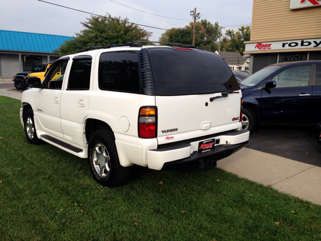 2004 GMC Yukon EX Sedan 4D