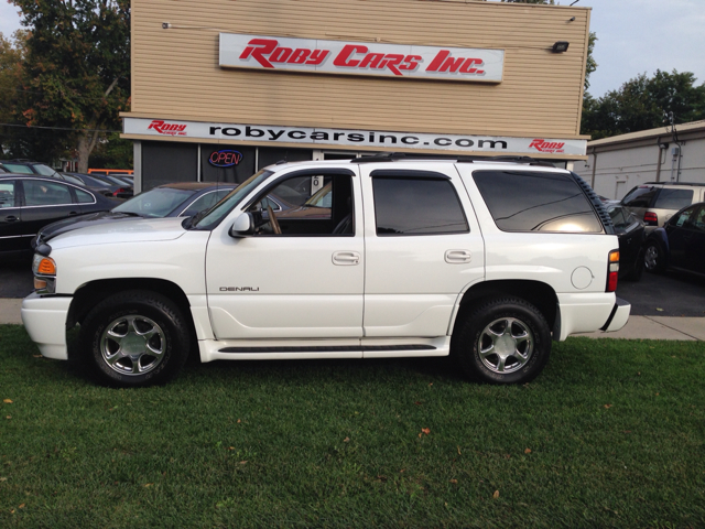 2004 GMC Yukon EX Sedan 4D