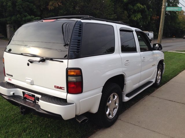 2004 GMC Yukon EX Sedan 4D