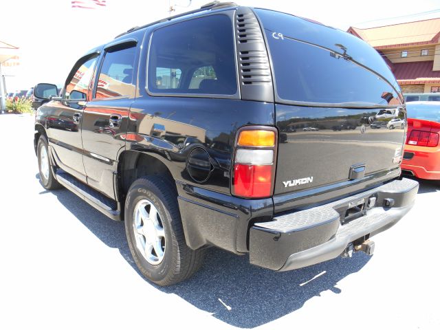 2004 GMC Yukon Base