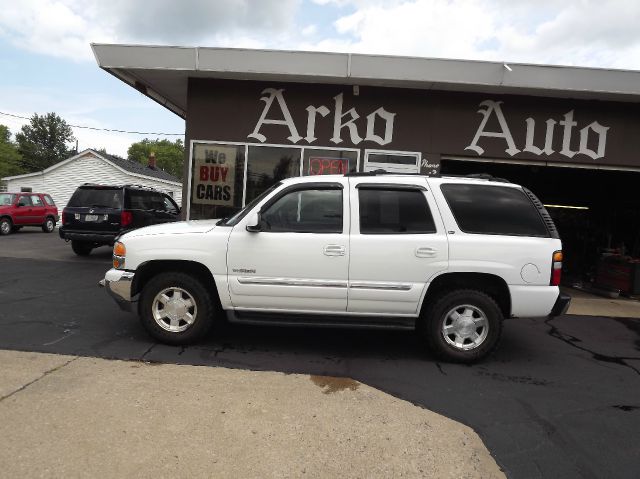2004 GMC Yukon Ram 3500 Diesel 2-WD